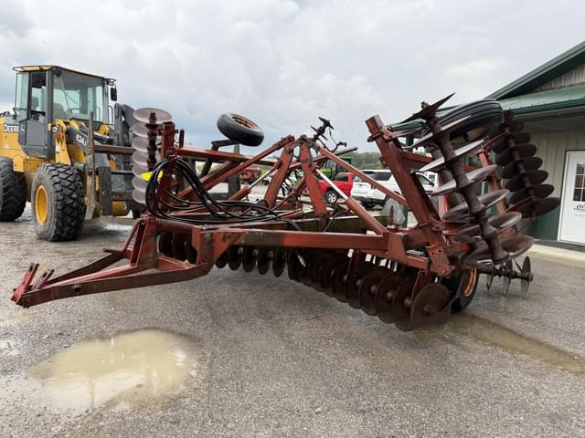 Image of International Harvester 490 equipment image 1