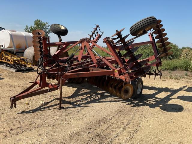 Image of International Harvester 490 equipment image 2