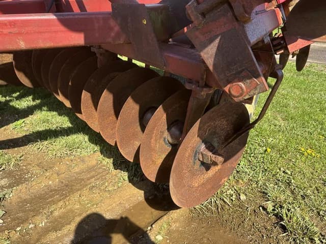 Image of International Harvester 490 equipment image 2