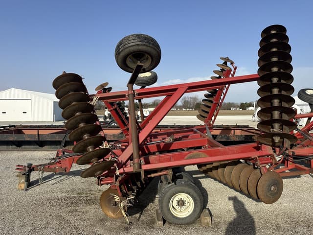 Image of International Harvester 490 equipment image 3