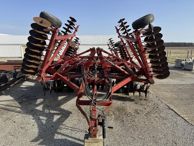Image of International Harvester 490 equipment image 1