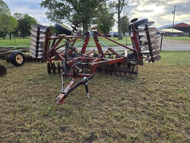 Image of International Harvester 490 equipment image 1