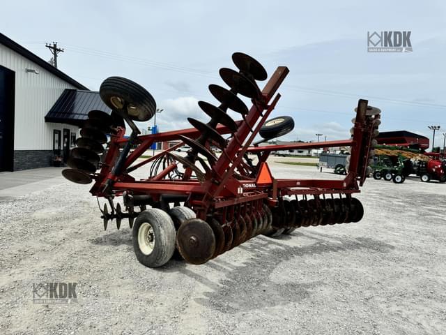 Image of International Harvester 490 equipment image 2