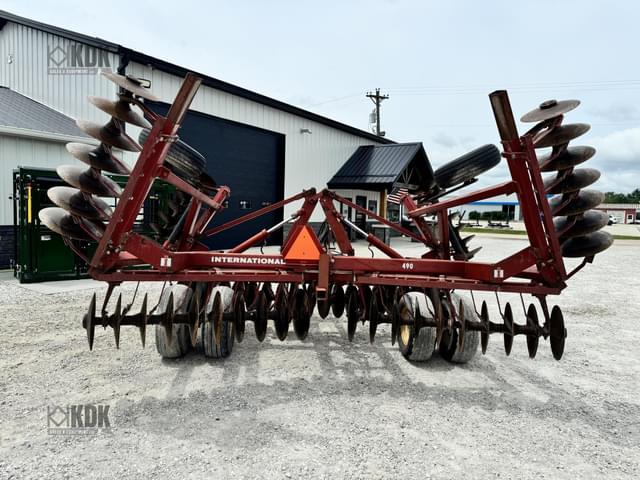 Image of International Harvester 490 equipment image 3