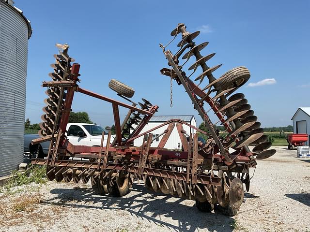 Image of International Harvester 490 equipment image 2