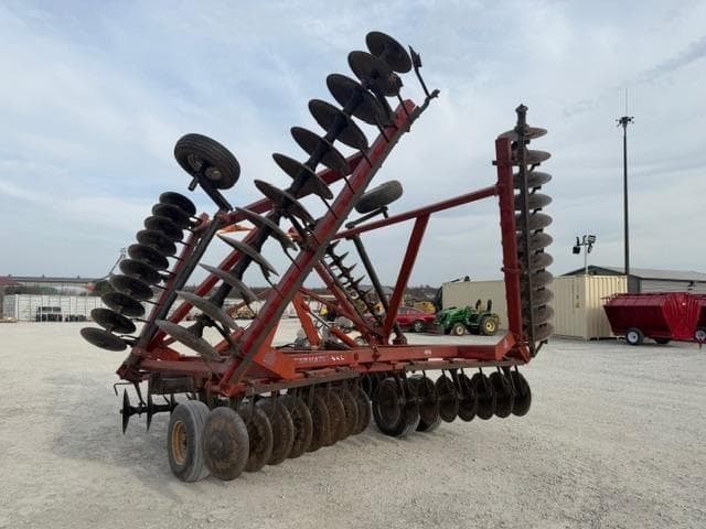 Image of International Harvester 490 equipment image 3