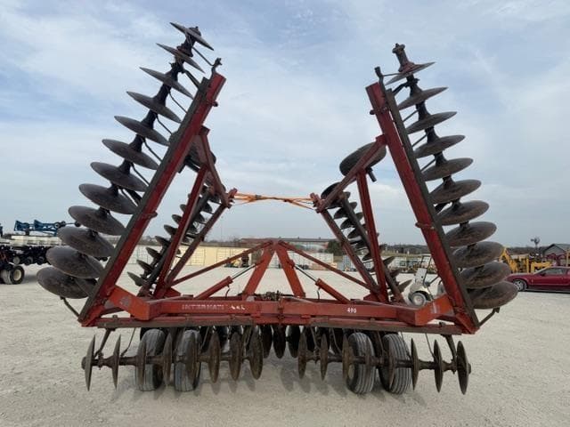 Image of International Harvester 490 equipment image 4