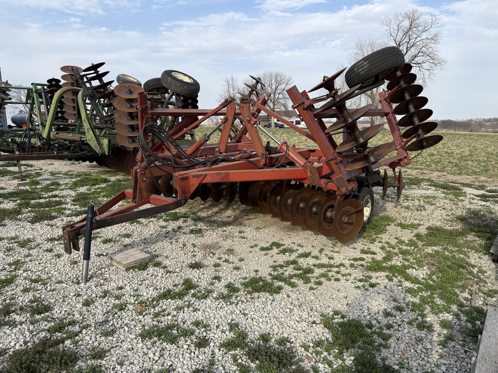 International Harvester 490 Equipment Image0