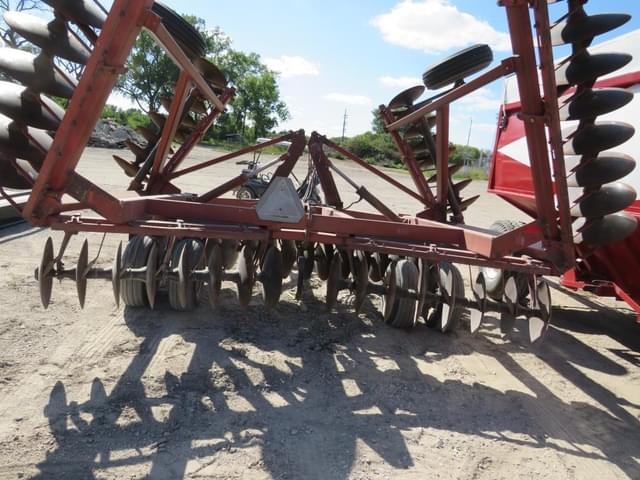 Image of International Harvester 490 equipment image 3