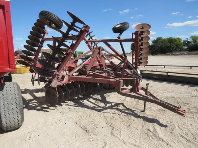 Image of International Harvester 490 equipment image 1