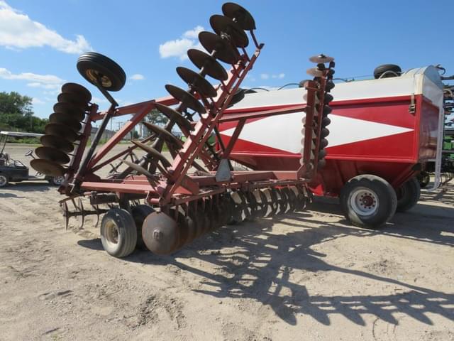Image of International Harvester 490 equipment image 4