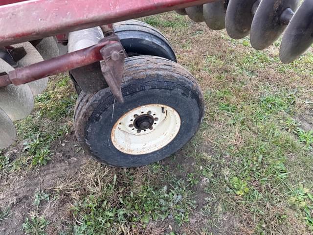 Image of International Harvester 490 equipment image 4