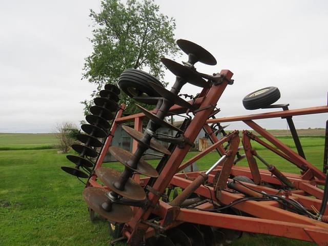 Image of International Harvester 490 equipment image 1