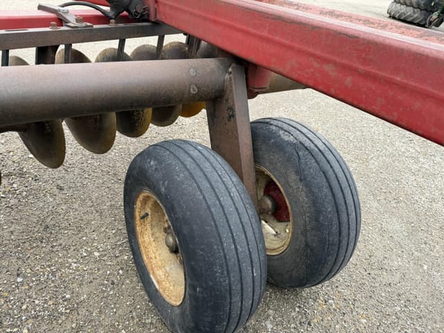 Image of International Harvester 490 equipment image 4