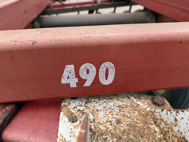Image of International Harvester 490 equipment image 3