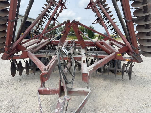 Image of International Harvester 490 equipment image 2