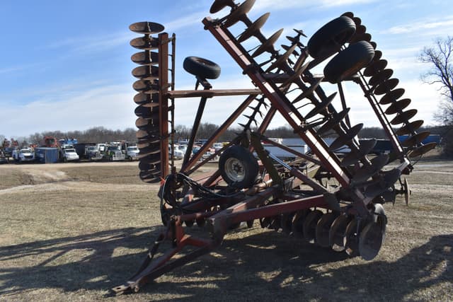 Image of International Harvester 490 equipment image 1
