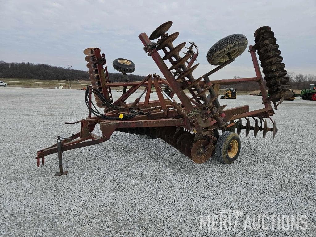 Image of International Harvester 490 Primary image