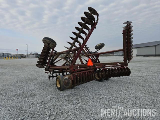 Image of International Harvester 490 equipment image 2