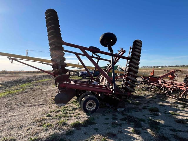 Image of International Harvester 490 equipment image 2