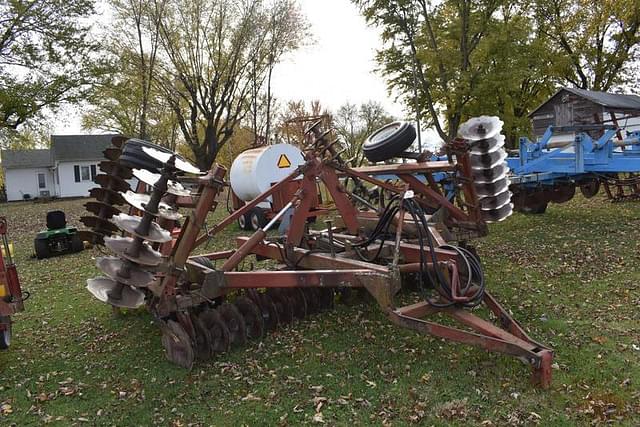 Image of International Harvester 490 equipment image 2