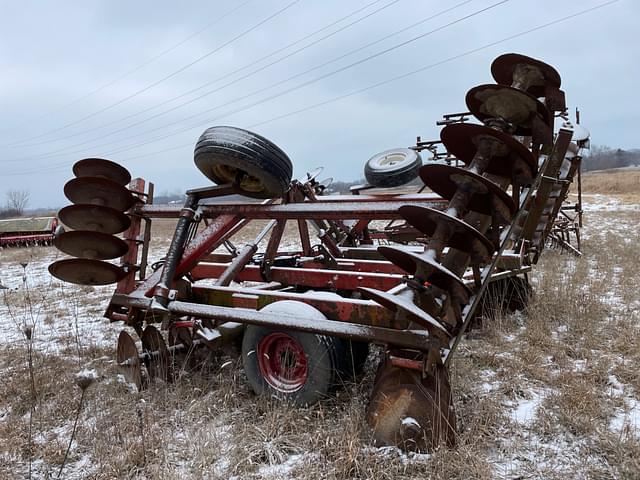 Image of International Harvester 490 equipment image 2