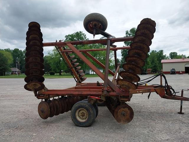 Image of International Harvester 490 equipment image 3