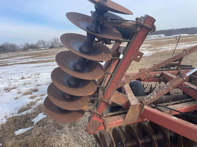 Image of International Harvester 490 equipment image 3