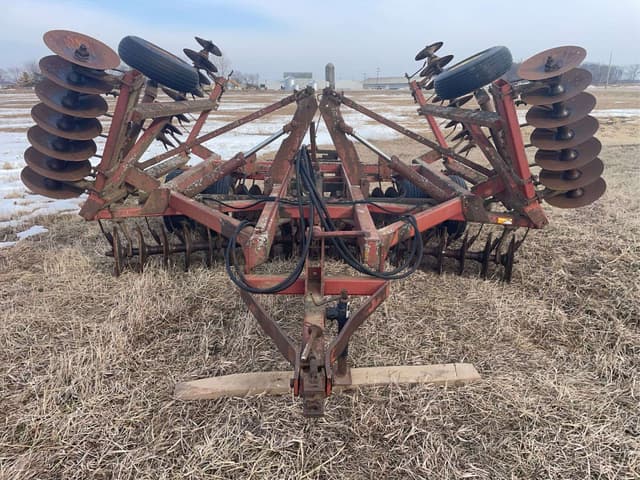 Image of International Harvester 490 equipment image 1