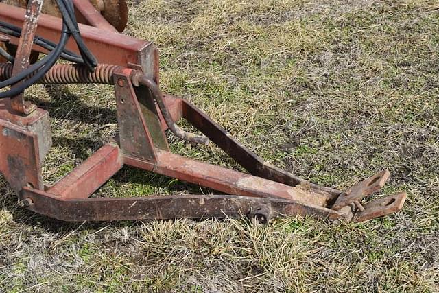 Image of International Harvester 490 equipment image 3