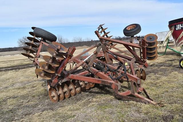 Image of International Harvester 490 equipment image 2