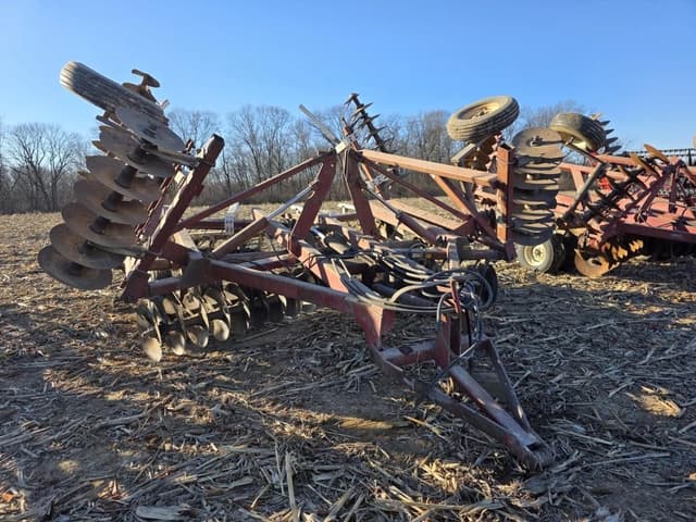 Image of International Harvester 490 equipment image 4