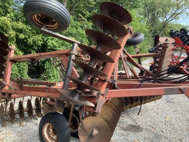 Image of International Harvester 490 equipment image 3