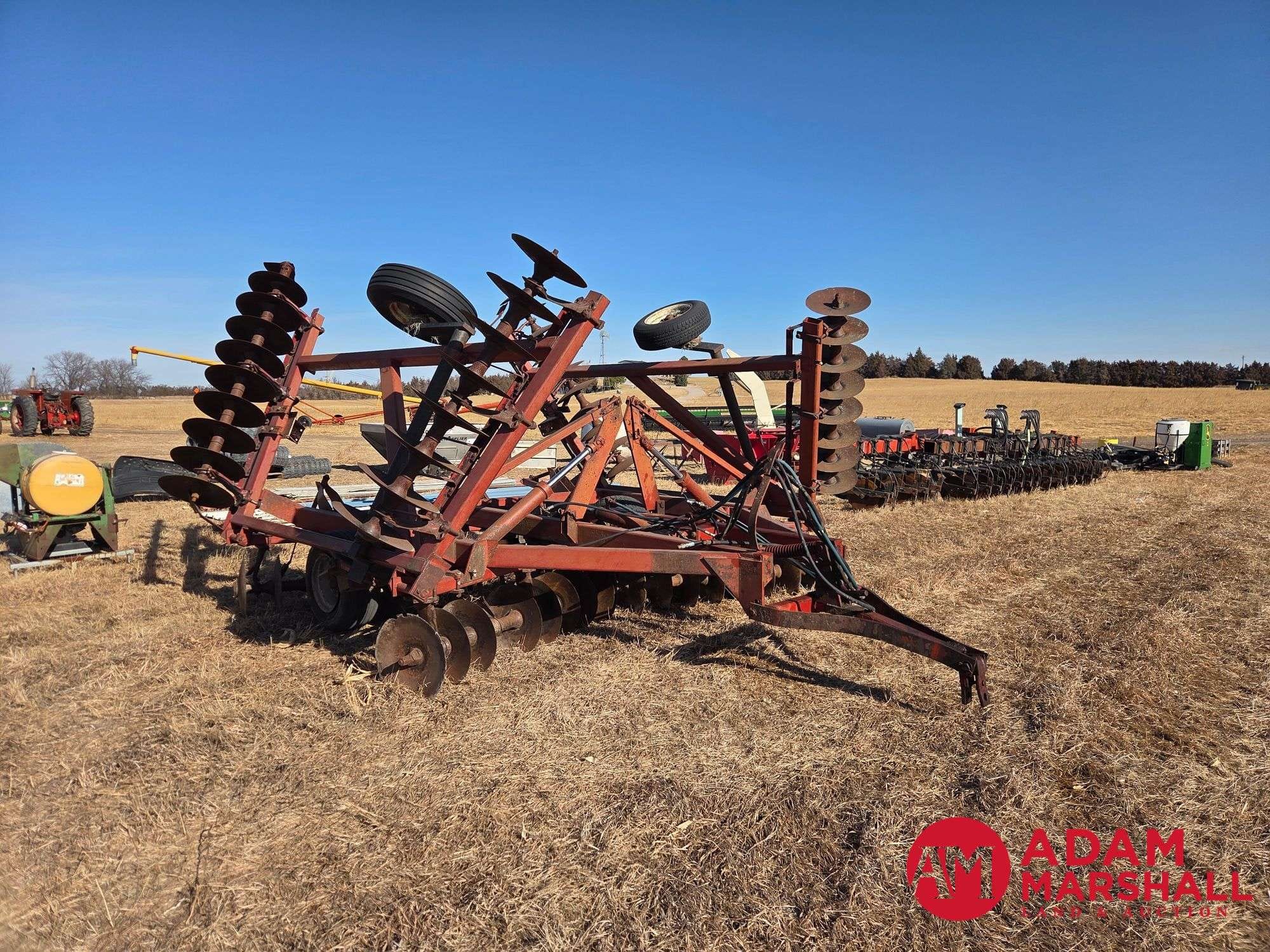 International Harvester 490 Equipment Image0