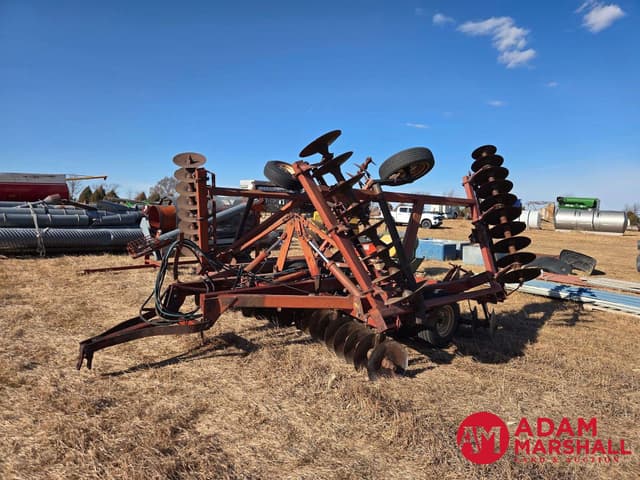 Image of International Harvester 490 equipment image 1