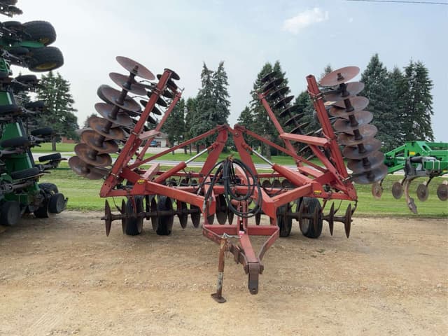 Image of International Harvester 490 equipment image 1