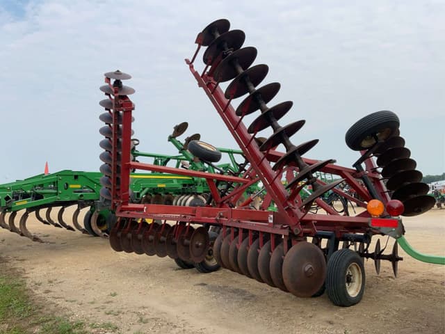 Image of International Harvester 490 equipment image 3