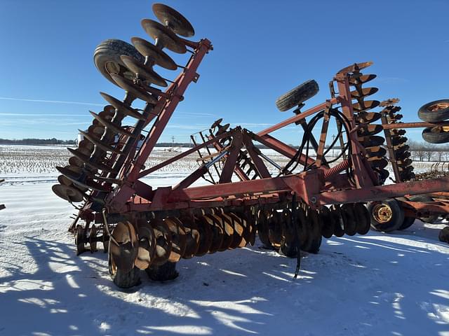 Image of International Harvester 490 equipment image 3