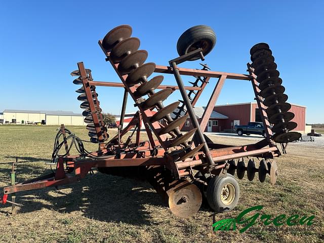 Image of International Harvester 490 equipment image 1