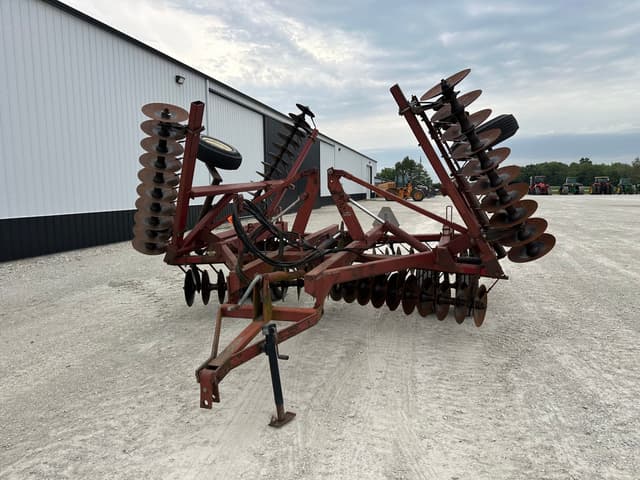 Image of International Harvester 490 equipment image 1