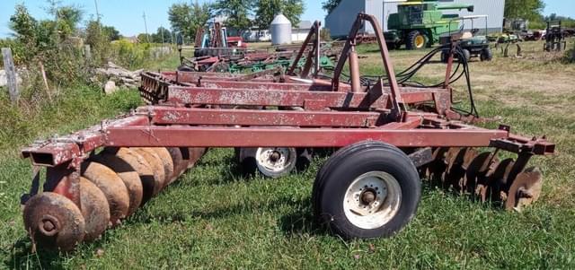 Image of International Harvester 490 equipment image 2