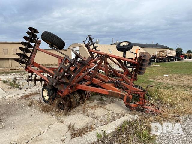 Image of International Harvester 490 equipment image 1