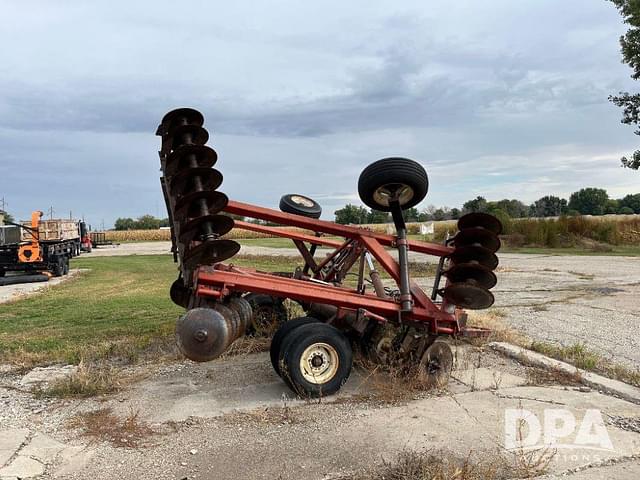 Image of International Harvester 490 equipment image 3