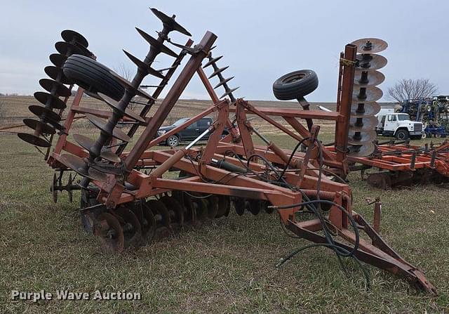 Image of International Harvester 490 equipment image 2