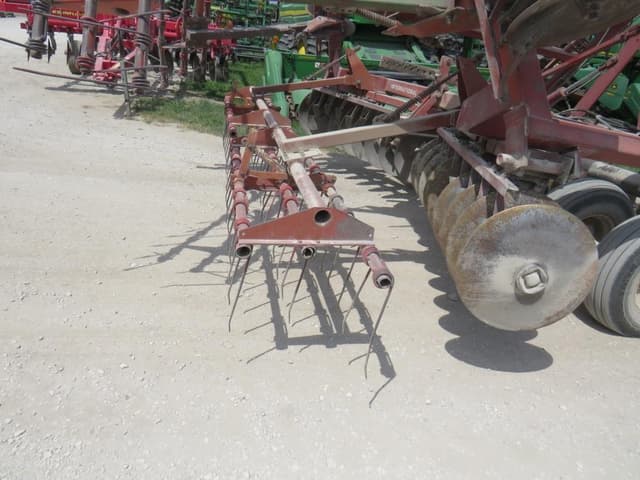 Image of International Harvester 490 equipment image 2