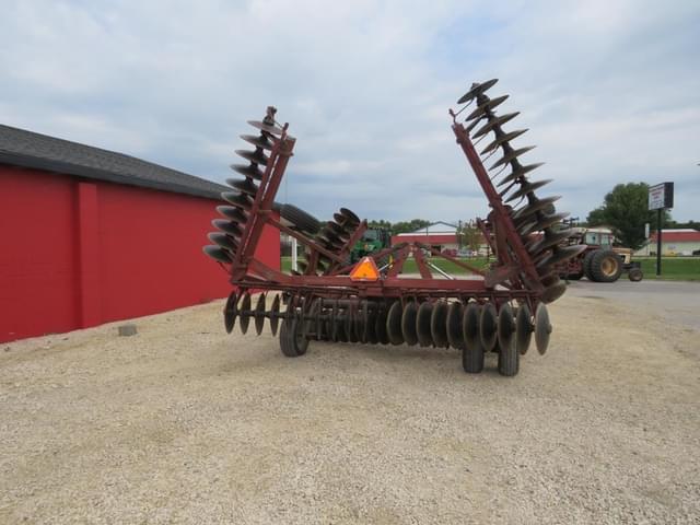 Image of International Harvester 490 equipment image 4