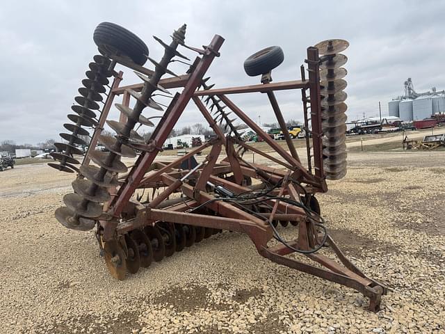 Image of International Harvester 490 equipment image 2