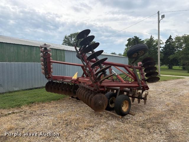 Image of International Harvester 490 equipment image 4