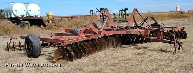 Image of International Harvester 490 equipment image 2