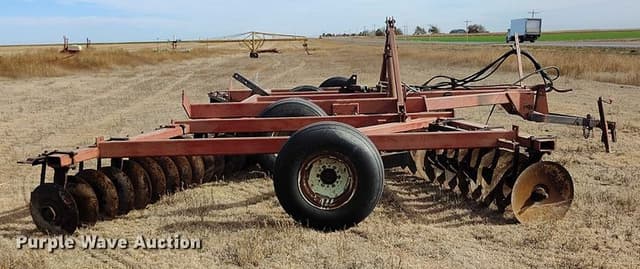 Image of International Harvester 490 equipment image 3